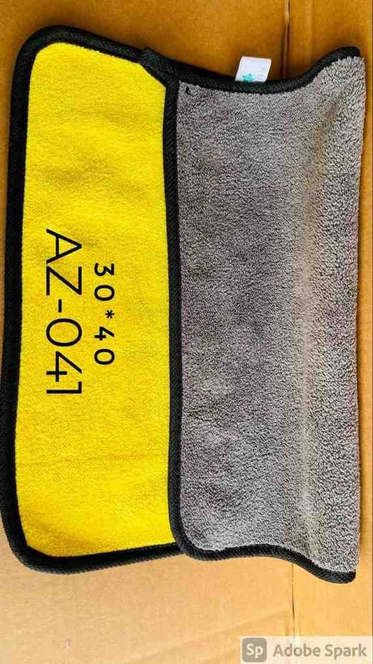 Premium Microfiber Towel — WITH FREE Wiper  + FREE Trigger Sprayer